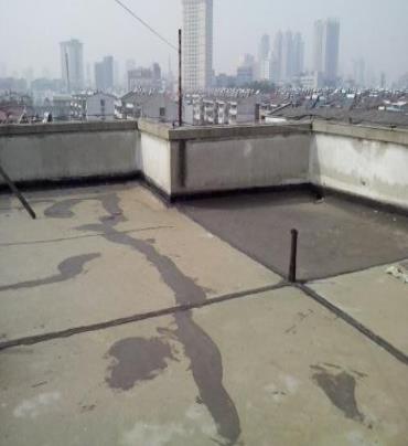 蠡县漏水维修 楼顶漏水是什么原因，楼顶漏水维修方法是什么?